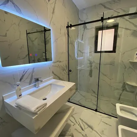 8Th Floor Luxury Apartament Tirana Exterior photo